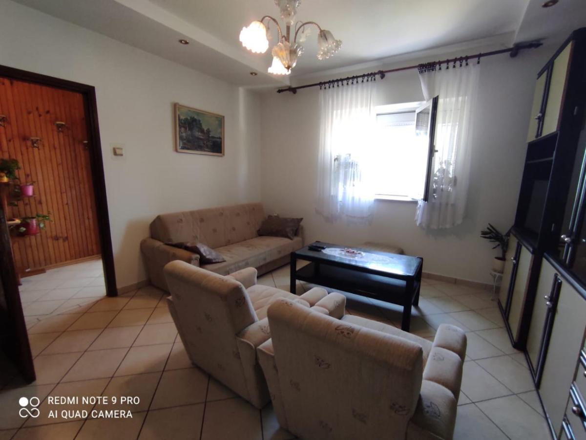Apartments Marica Krk Town Exterior foto