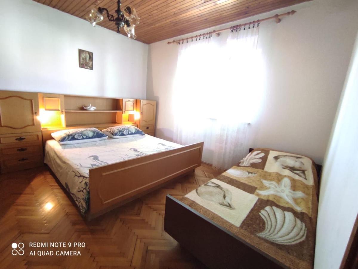 Apartments Marica Krk Town Exterior foto