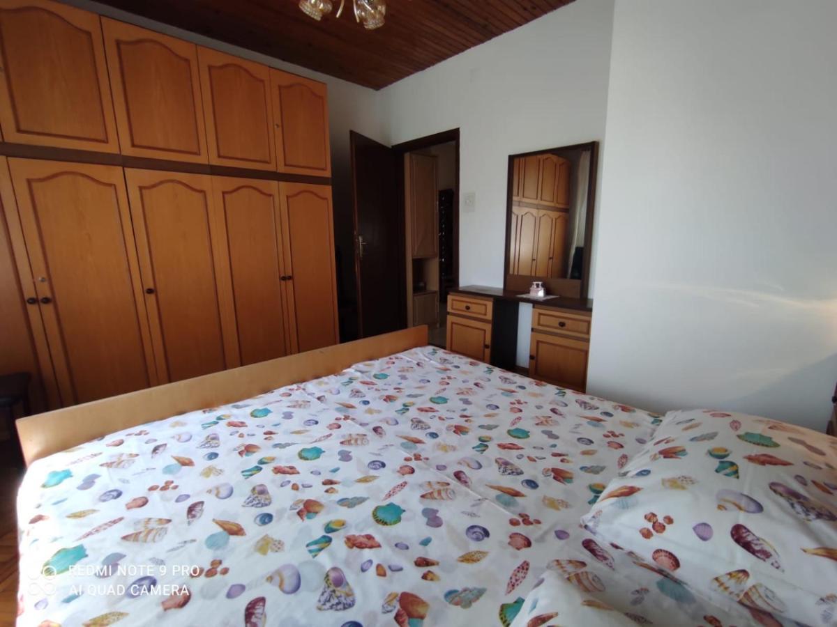 Apartments Marica Krk Town Exterior foto